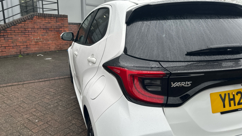 Toyota Yaris 1.5 Hybrid Design 5dr CVT Hybrid Hatchback